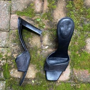 Vintage Gucci Black monogram kitten heels